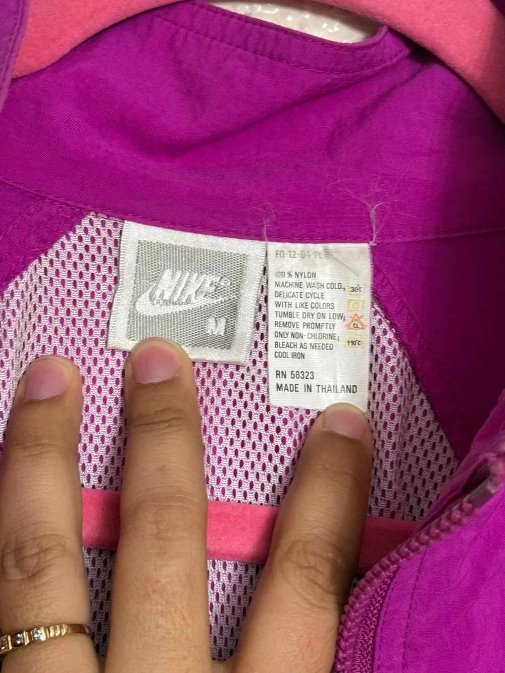 Vintage Nike Women's pink Magenta Full-Zip windbreaker running Jacket size M